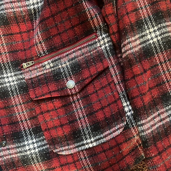 Excellent used condition red plaid mandarin collar blazer - Picture 3 of 5